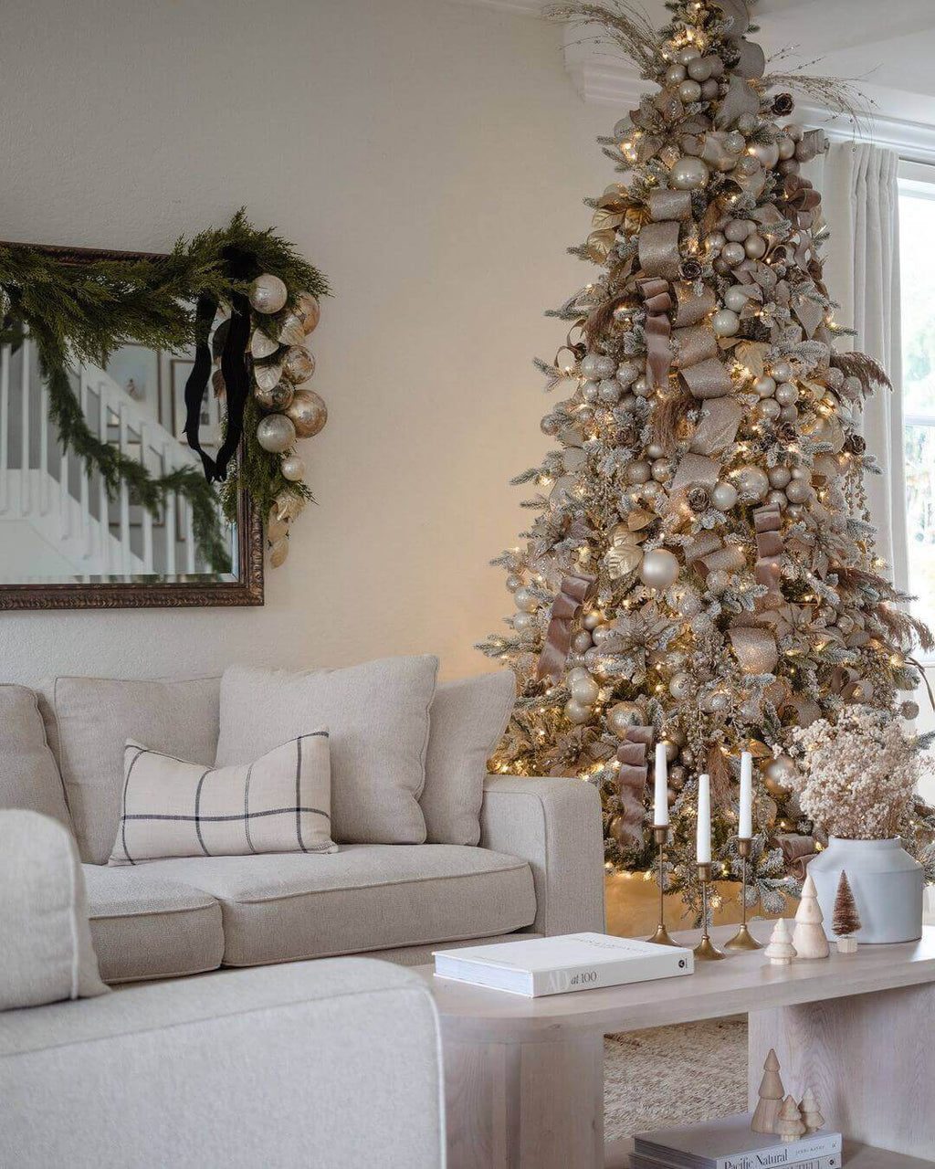 Árvore de Natal Artificial Queen Flock® com 800 Luzes LED Brancas Quentes